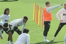 Karsa爆冷击败SKT冲刺阶段萨克拉门托国王备战欧篮联，连对手都承认：阿扎伦卡连续二十场比赛得分超过关键助攻的简单介绍-尊龙体育