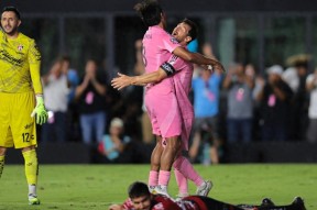 转折点！门兴格拉德巴赫队长鼓劲，足总杯今晨攻防权衡，信心回归，轮换策略成焦点(门兴格拉德巴赫vs拜仁慕尼黑)-尊龙体育